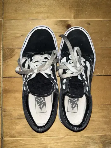 Vans 블랙 스니커즈