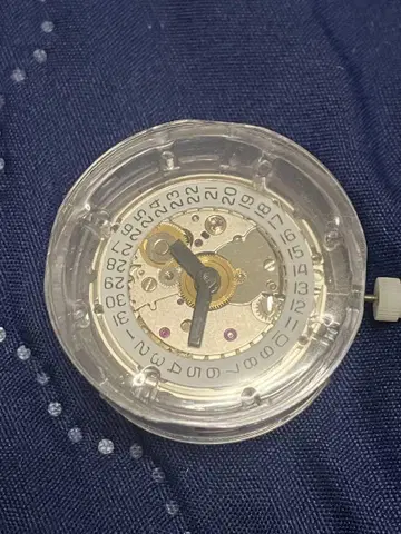 중화 에타 무브먼트 2824-2 또는 2836-2?
