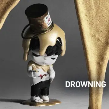 POPMART Hirono / DROWNING