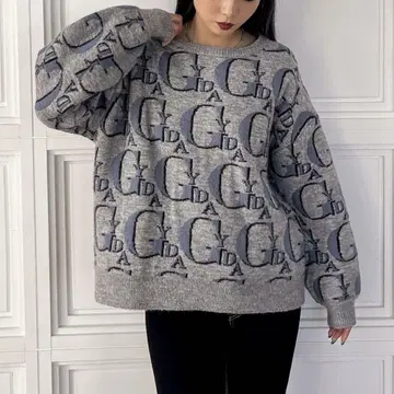 GYDA PATTERN 니트탑