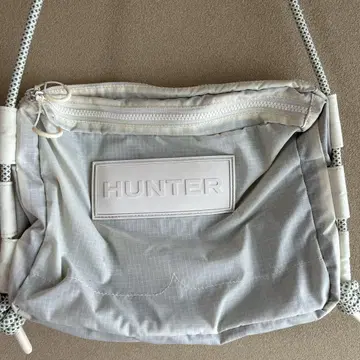 HUNTER 숄더백 사코슈 화이트 28 x 19 cm