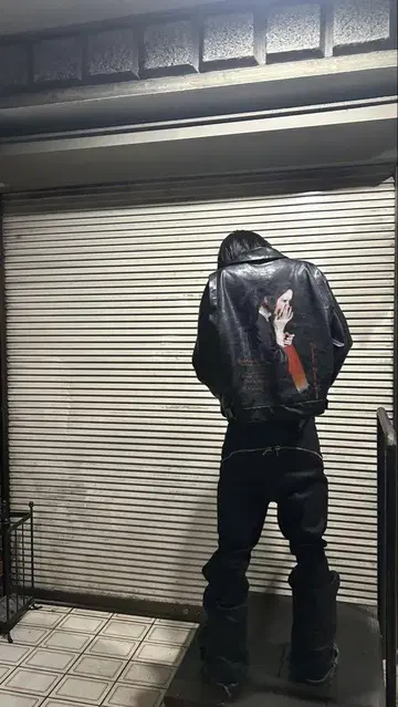 00s 그래픽 레더 재킷 아카이브