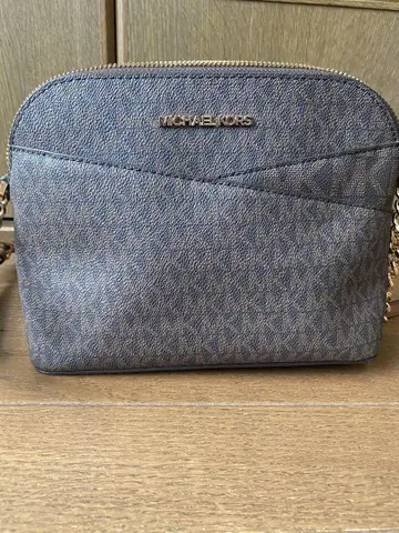 새상품급 마이클코어스 숄더백