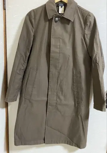 [ 빈티지 ] A.P.C. 카키 브라운 스텐 칼라 S