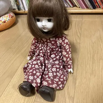 클로디 빨간색 꽃무늬 드레스 인형 약 30cm