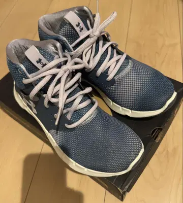 UNDER ARMOUR 다크 블루 러닝화 24.5