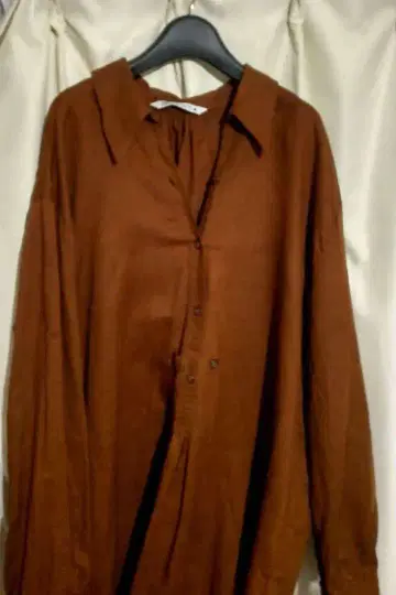 가을 컬러 코코아 ZARA 린넨 긴팔 원피스 비침 있음