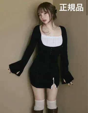 Poppy lace mini dress black