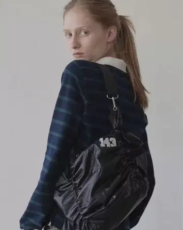 SCULPTOR Candy Expandable Bag Black