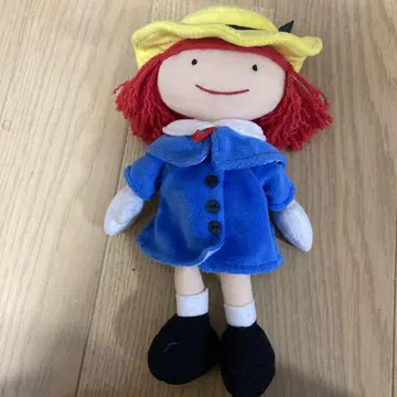 빨간 머리 인형 파란 코트 모자 포함 마들렌