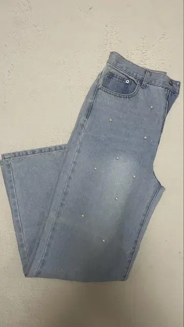펄 장식 라이트 블루 데님 팬츠