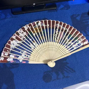 벚꽃과 후지산 디자인 부채