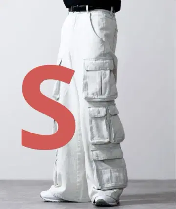 새상품 clel 3D 메니 포켓 데님 카고 팬츠 화이트 계열 S 사이즈