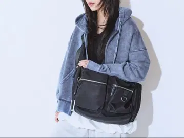 나일론 W 포켓 바디 BAG 지나시스 미사용 새상품 이번 시즌 신상