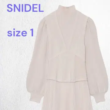 고품질 SNIDEL 스나이델 니트 코르셋 도킹 원피스 아이보리