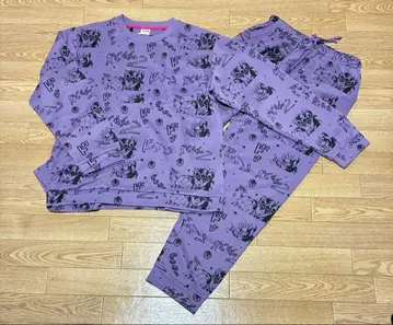 죠죠의 기묘한 모험 황금의 바람 반다이 미사용 L 사이즈 상하의 셋업