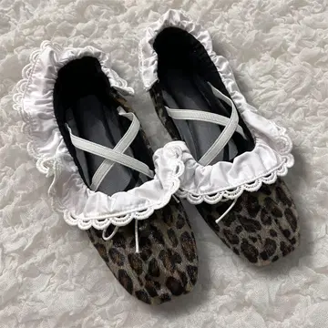 [미사용 새상품] 레오파드 무늬 프릴 발레 슈즈