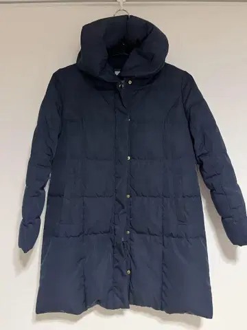 PATTERN fiona 후드 부착 다운 코트 네이비