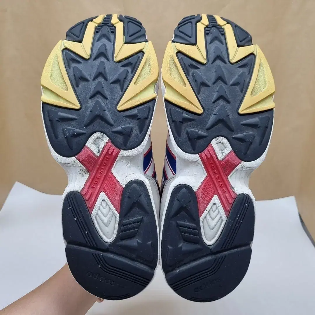 아디다스 영96 남성운동화265.