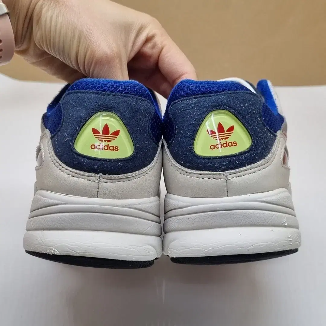 아디다스 영96 남성운동화265.