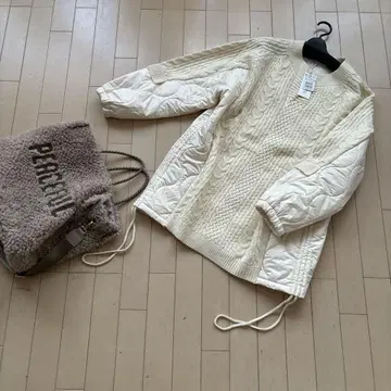 새상품 이소재 퀼팅 니트탑 YAMADAYA 배송비 포함 정가 18800엔
