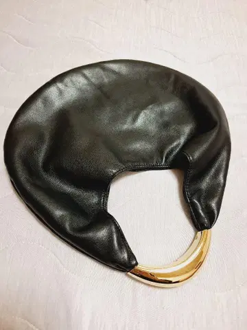 LE VERNIS 루벨니 / SCULPTURE S 메탈 백 블랙