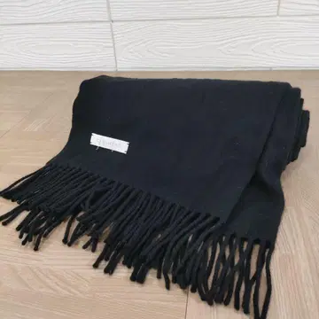 [ CASHMERE ] 블랙 프린지 머플러 스톨
