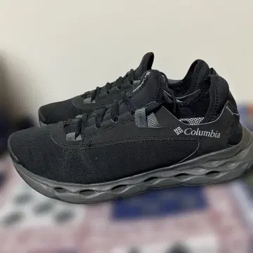 컬럼비아 스니커즈 DRAINMAKER XTR
