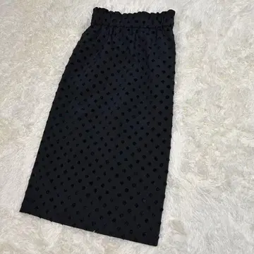 Liesse 도트 무늬 블랙 타이트 스커트 리에스 블랙 롱 스커트