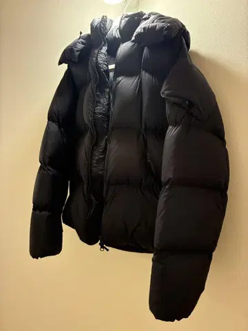 Goldwin 블랙 다운 자켓 S