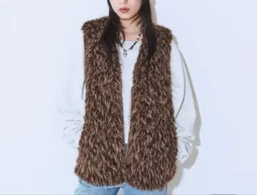 MIX 컬러 퍼 베스트 지나시스 미사용 새상품 이번 시즌 신상