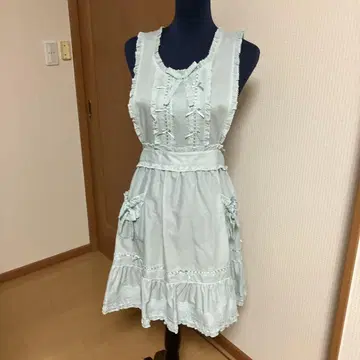 새상품 핑크하우스 그린색 프릴 달린 더블리에