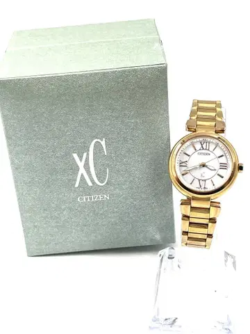 새상품급 CITIZEN 시티즌 XC 골드 쉘 다이얼 솔라 손목시계