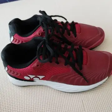 YONEX 테니스화 레드