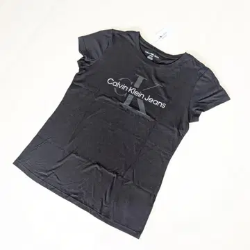 Calvin Klein Jeans 여성용 로고 반팔 티셔츠 블랙 S