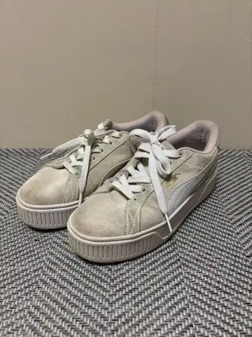 Puma 플랫폼 스니커즈 베이지