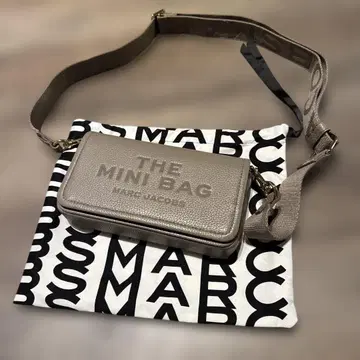 마크제이콥스 가죽 미니백 / 블랙 / 새상품 미사용 택 포함