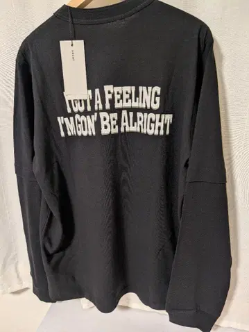 새상품 sacai 사카이 롱 T 블랙 메시지 레어 4 완판템