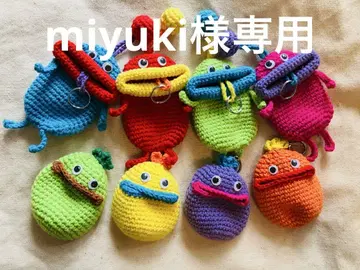 컬러풀한 크로셰 뜨개질 키케이스
