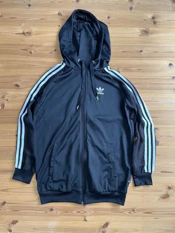 adidas 블랙 후드 부착 저지