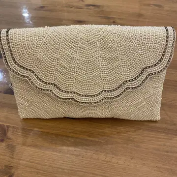아이보리 비즈 장식 파티 백