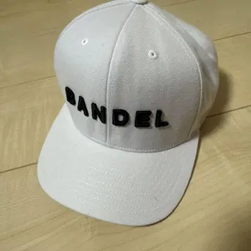 BANDEL 화이트 캡
