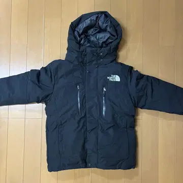 새상품 THE NORTH FACE 블랙 다운 자켓 S