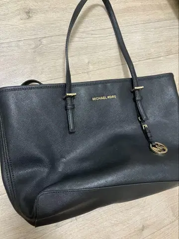 MICHAEL KORS 블랙 토트백