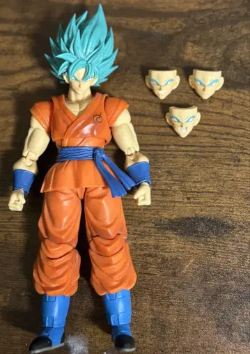 S.H.Figuarts 슈퍼 사이어인 블루 손오공 커스텀품