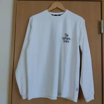 New Balance (뉴발란스) GRANDMOM/티셔츠