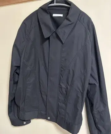 C/N SHORT CURVED SEAM BLOUSON