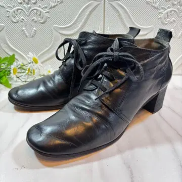 ebagos 에바고스 소프트 가죽 레이스업 청키힐 부티