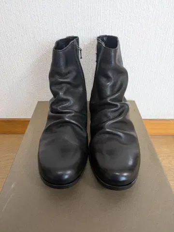 PADRONE 블랙 가죽 주름 가공 사이드 지퍼 부츠 40