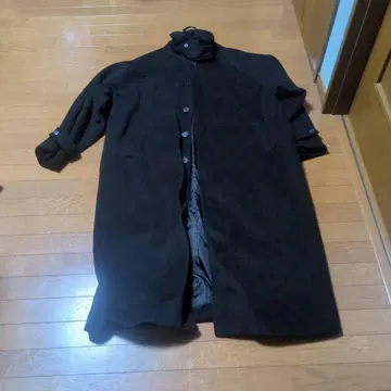 FIKETTE 블랙 스텐카라 코트 안감 약간의 찢김 있음.